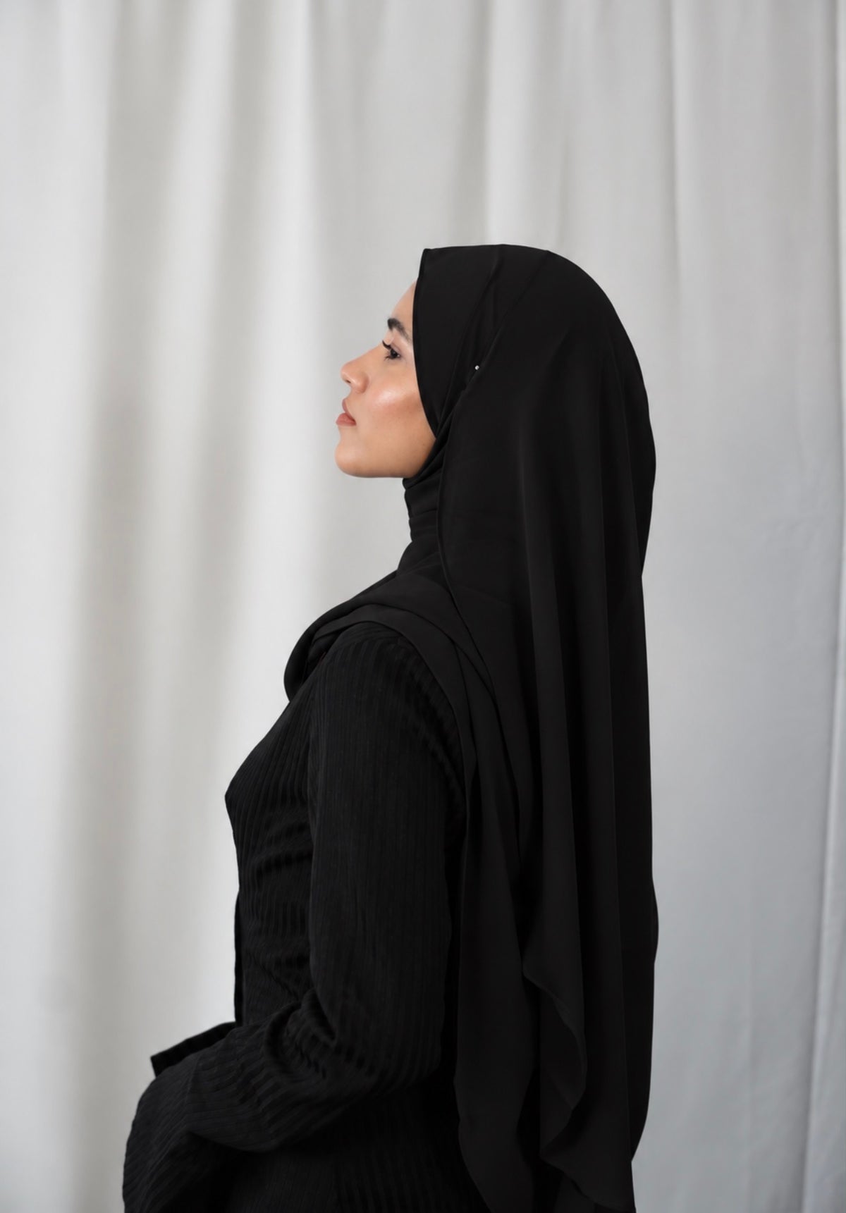 Rounded Chiffon Hijab Black