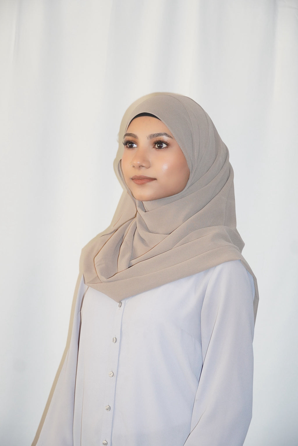 Rounded Chiffon Hijab Light Brown