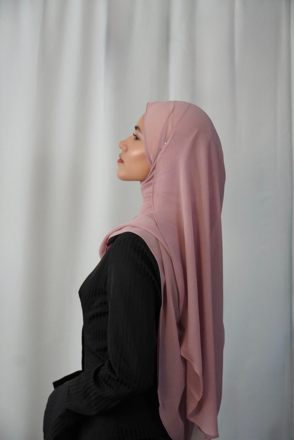 Rounded Chiffon Hijab Pink